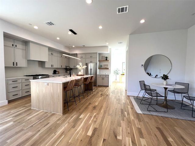 4330 Dickason Avenue 101, Dallas, TX 75219