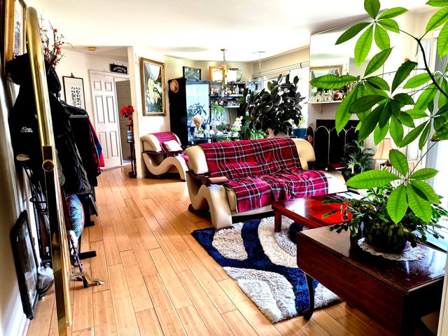 1215 N WILLIAMS Drive 1, Palatine, IL 60074