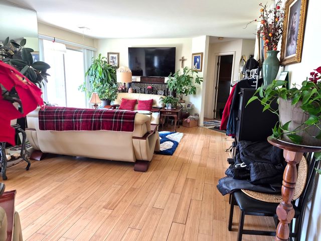 1215 N WILLIAMS Drive 1, Palatine, IL 60074