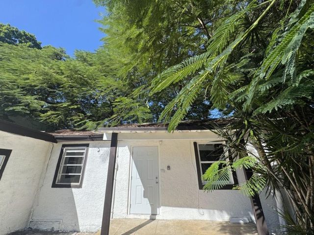 261 NW 81st Street B, Miami, FL 33150