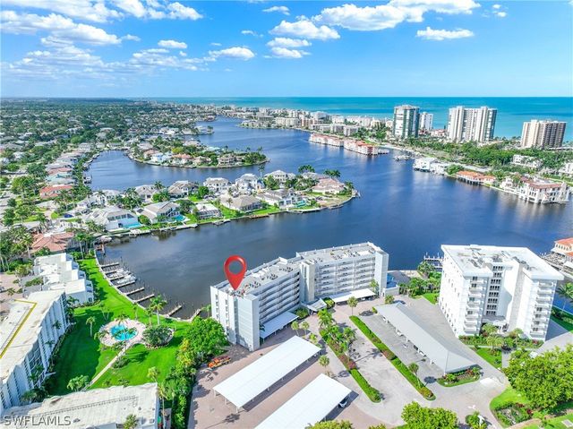 300 Park Shore DR PHA6, Naples, FL 34103