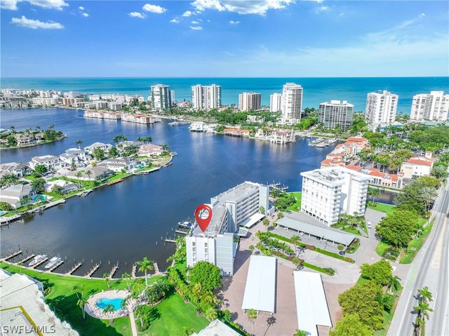 300 Park Shore DR PHA6, Naples, FL 34103
