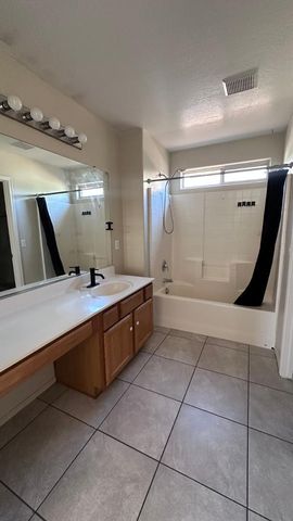 6608 W Gross Avenue, Phoenix, AZ 85043