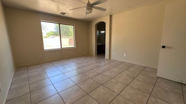 6608 W Gross Avenue, Phoenix, AZ 85043