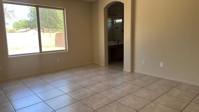 6608 W Gross Avenue, Phoenix, AZ 85043