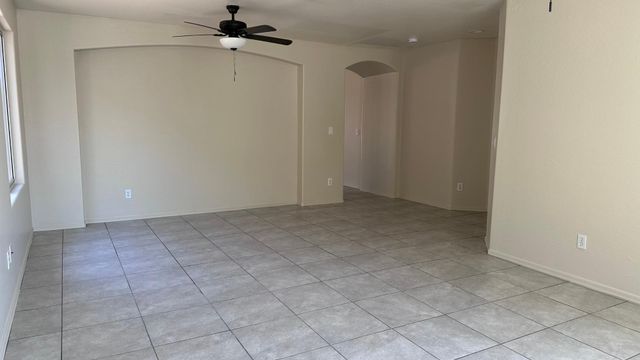 6608 W Gross Avenue, Phoenix, AZ 85043