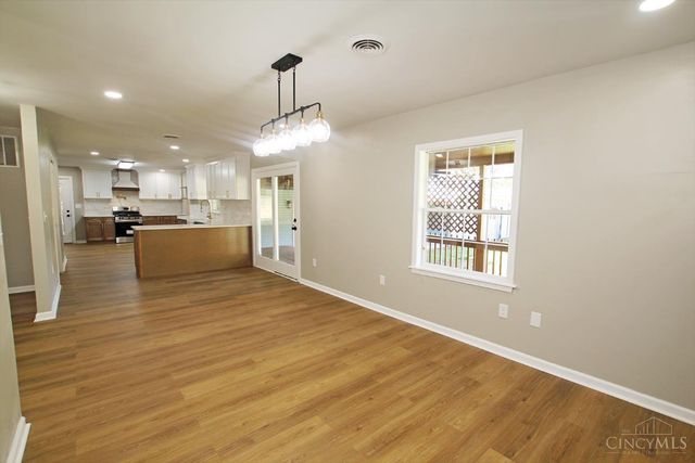 880 Wilshire Drive, Carlisle, OH 45005