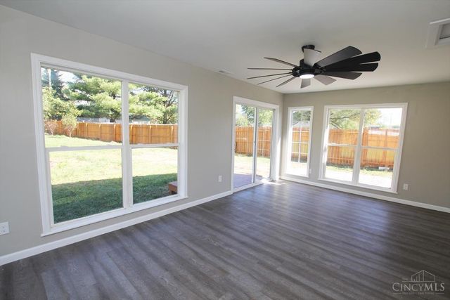 880 Wilshire Drive, Carlisle, OH 45005