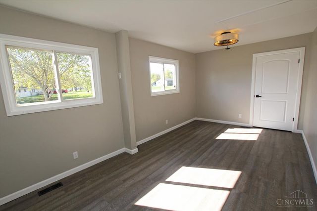 880 Wilshire Drive, Carlisle, OH 45005