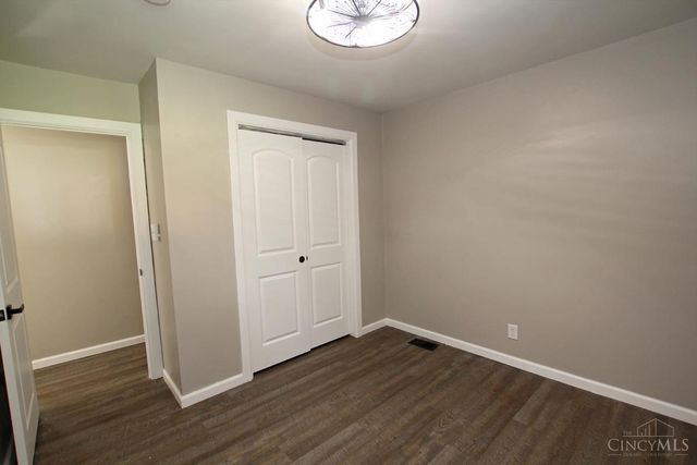 880 Wilshire Drive, Carlisle, OH 45005