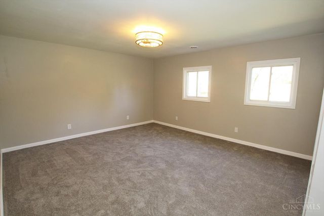 880 Wilshire Drive, Carlisle, OH 45005