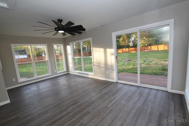 880 Wilshire Drive, Carlisle, OH 45005