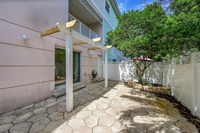 453 NE 1st Street, Pompano Beach, FL 33060