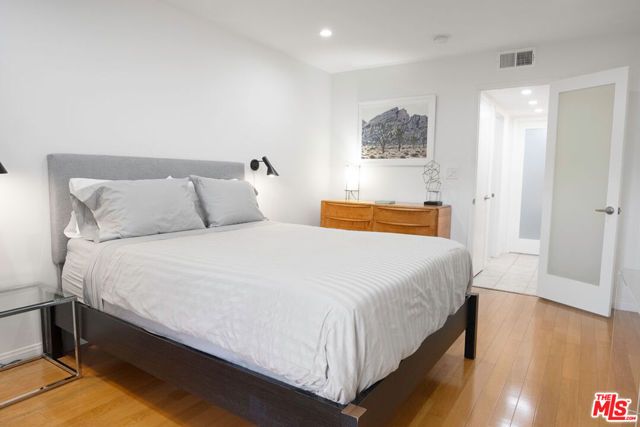 943 12th Street 7, Santa Monica, CA 90403