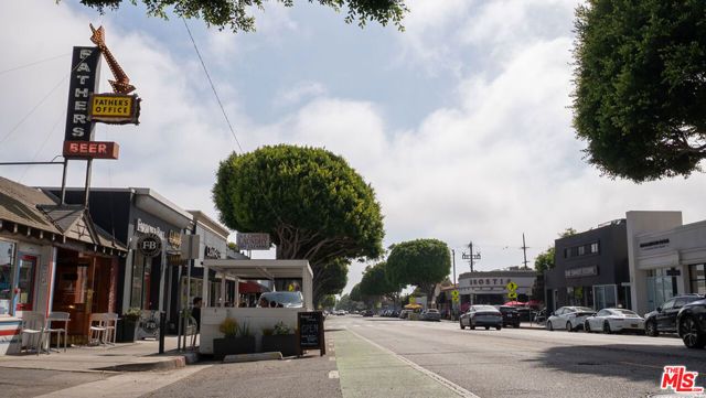 943 12th Street 7, Santa Monica, CA 90403