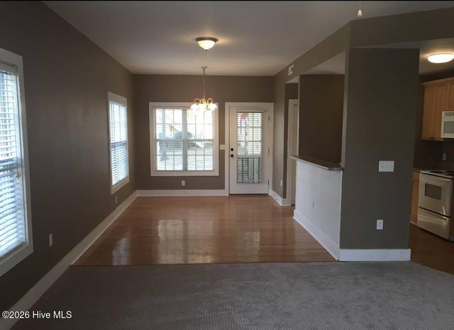 2306 Wrightsville Avenue Apt 101, Wilmington, NC 28403