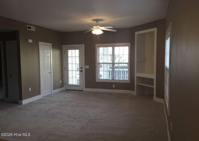 2306 Wrightsville Avenue Apt 101, Wilmington, NC 28403