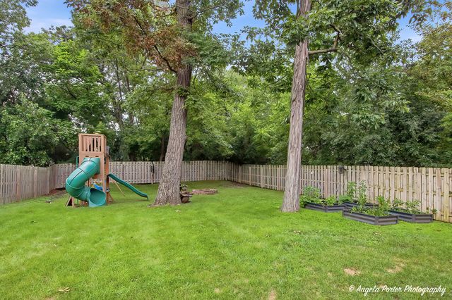 25194 W Buena Avenue, Lake Villa, IL 60046