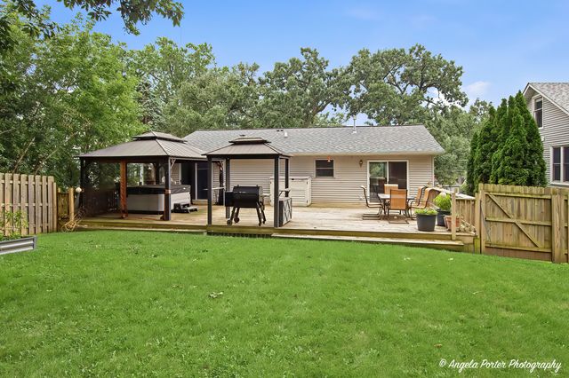 25194 W Buena Avenue, Lake Villa, IL 60046