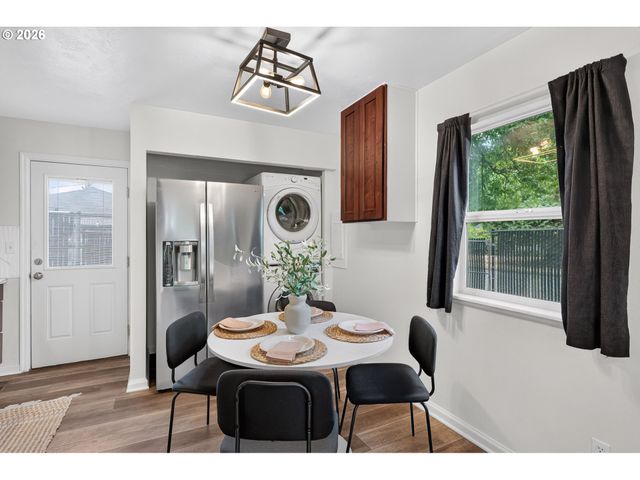 9006 Se DUKE St, Portland, OR 97266