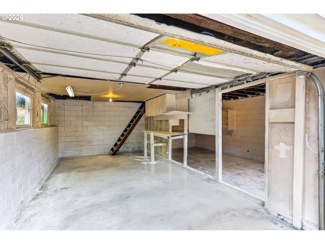 9006 Se DUKE St, Portland, OR 97266