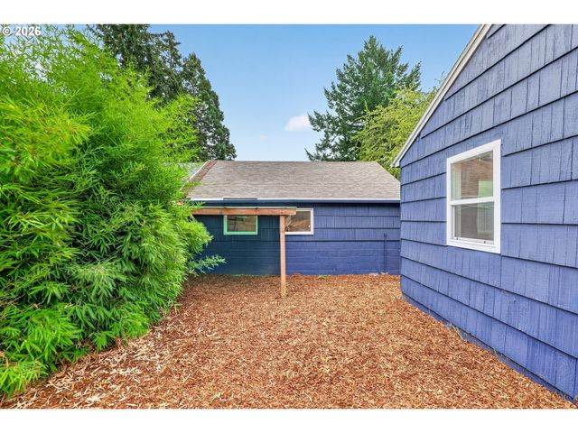 9006 Se DUKE St, Portland, OR 97266