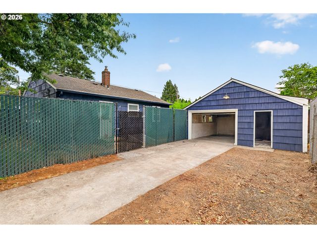 9006 Se DUKE St, Portland, OR 97266