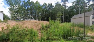 1047 3rd Avenue Drive SE, Hickory, NC 28602