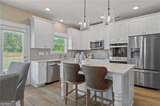 201 Ruthe Cove, Locust Grove, GA 30248