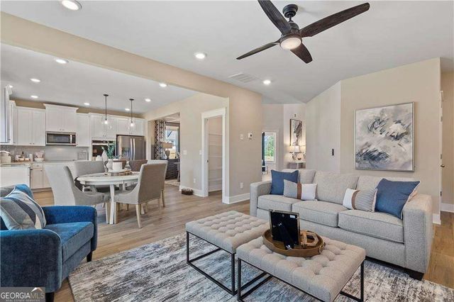 201 Ruthe Cove, Locust Grove, GA 30248