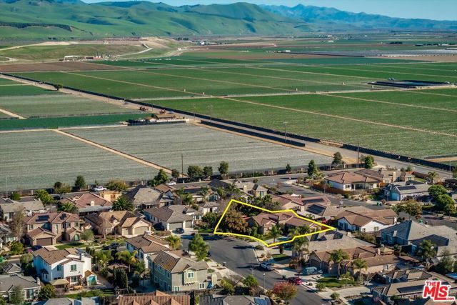 1888 Camden Lane, Santa Maria, CA 93454