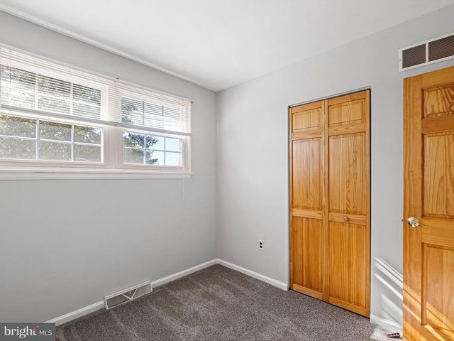 9 RIDGE DR, New Castle, DE 19720