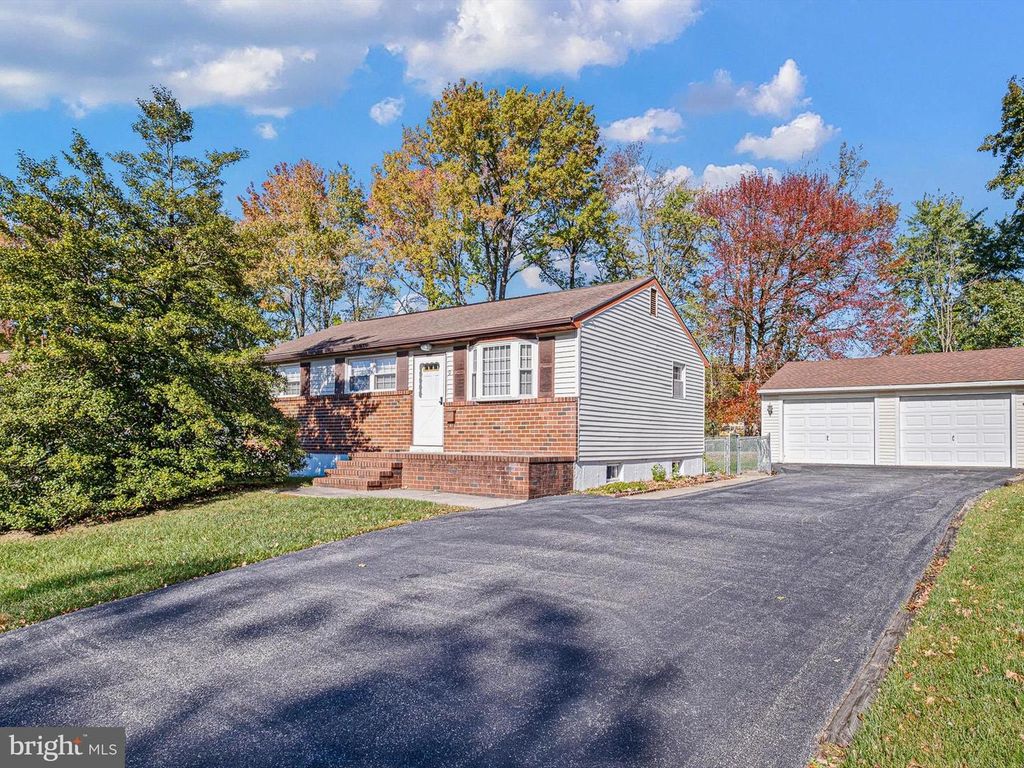 9 RIDGE DR, New Castle, DE 19720