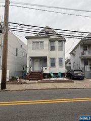 61 Locust Avenue 2, Wallington, NJ 07057