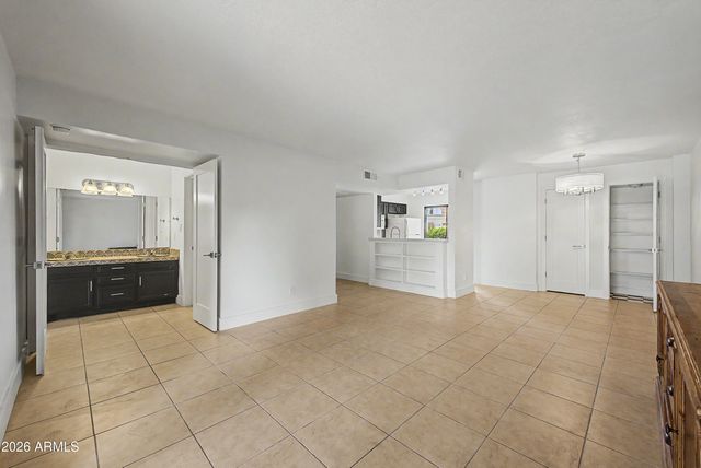 9275 E MISSION Lane 116, Scottsdale, AZ 85258