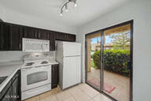 9275 E MISSION Lane 116, Scottsdale, AZ 85258