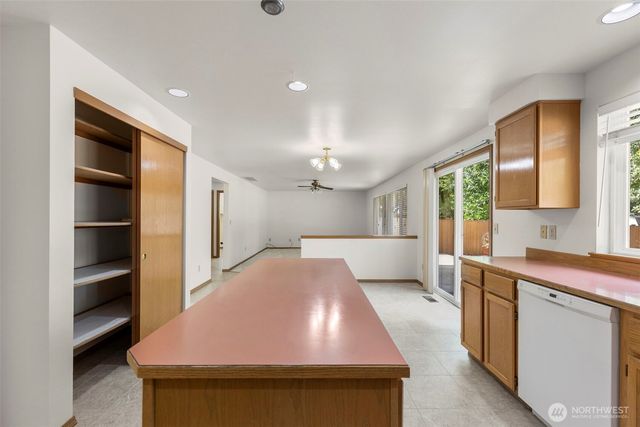 7206 93rd Avenue Ct, Lakewood, WA 98498
