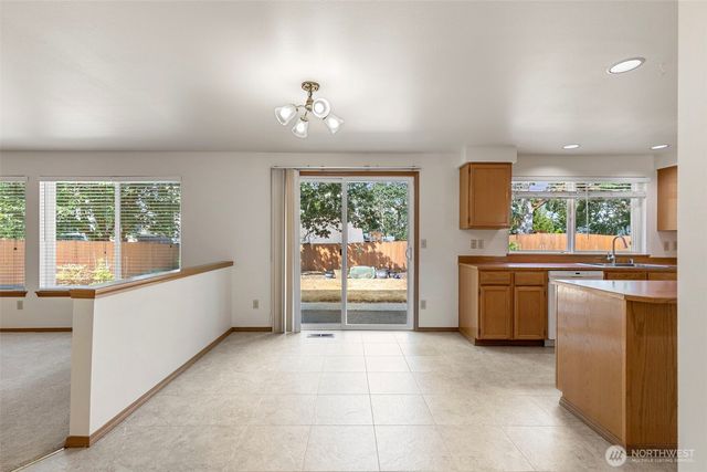 7206 93rd Avenue Ct, Lakewood, WA 98498