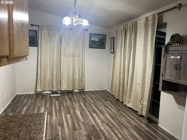 210 Nw GRINSTEAD St, Siletz, OR 97380