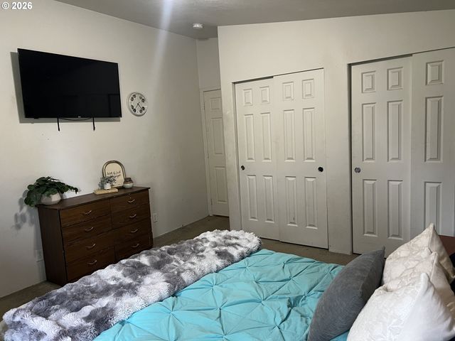 210 Nw GRINSTEAD St, Siletz, OR 97380