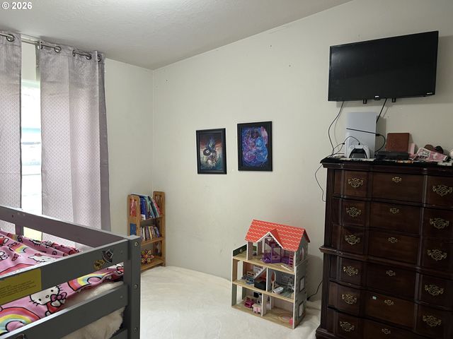 210 Nw GRINSTEAD St, Siletz, OR 97380