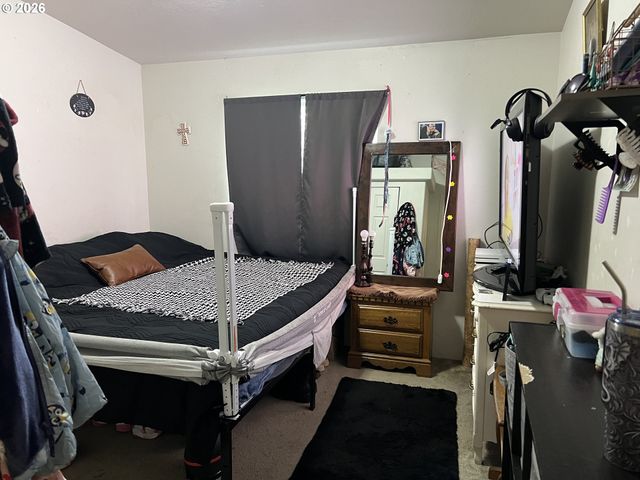 210 Nw GRINSTEAD St, Siletz, OR 97380