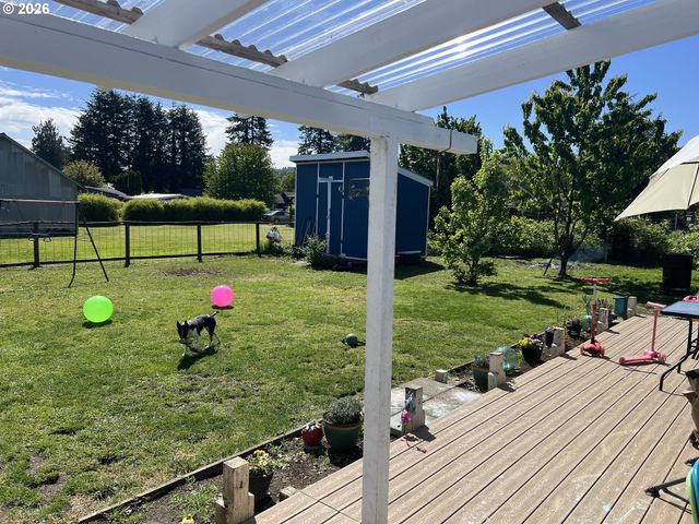 210 Nw GRINSTEAD St, Siletz, OR 97380