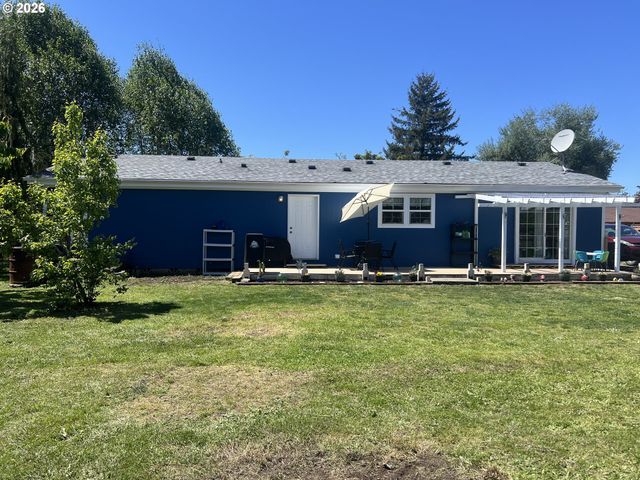 210 Nw GRINSTEAD St, Siletz, OR 97380