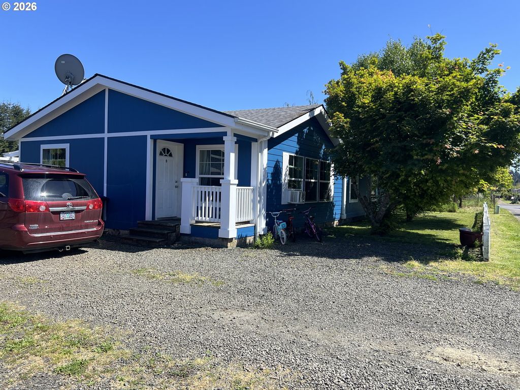 210 Nw GRINSTEAD St, Siletz, OR 97380