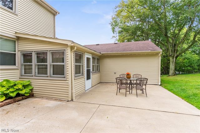 102 Hilltop Boulevard, Canfield, OH 44406