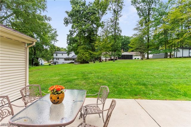 102 Hilltop Boulevard, Canfield, OH 44406
