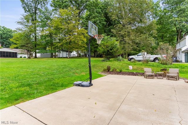102 Hilltop Boulevard, Canfield, OH 44406