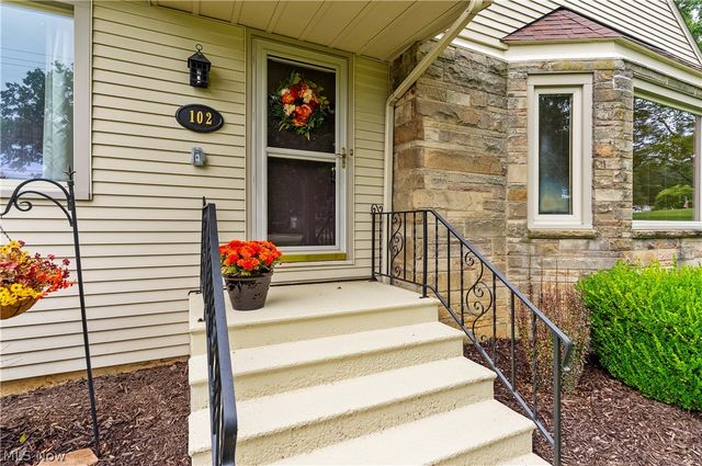 102 Hilltop Boulevard, Canfield, OH 44406