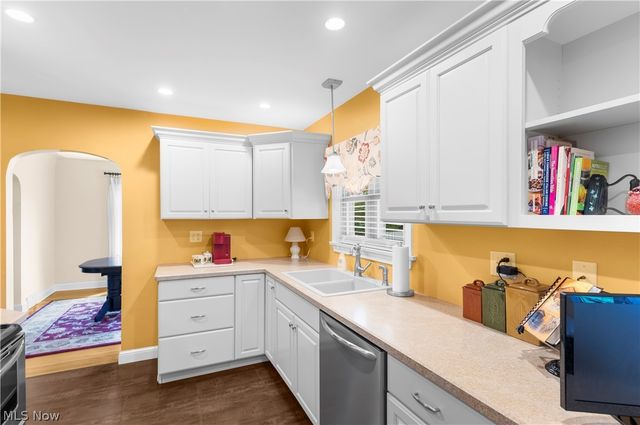 102 Hilltop Boulevard, Canfield, OH 44406